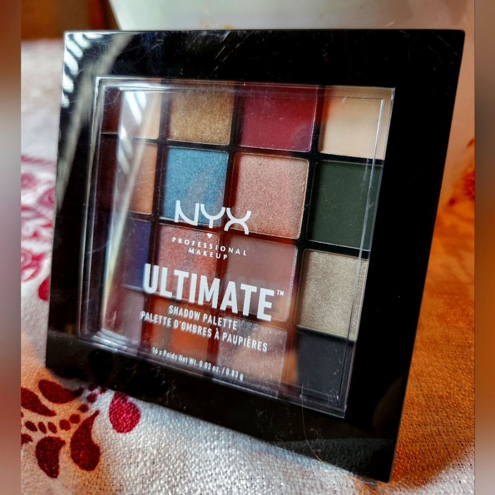 NYX ULTIMATE Shadow Palette